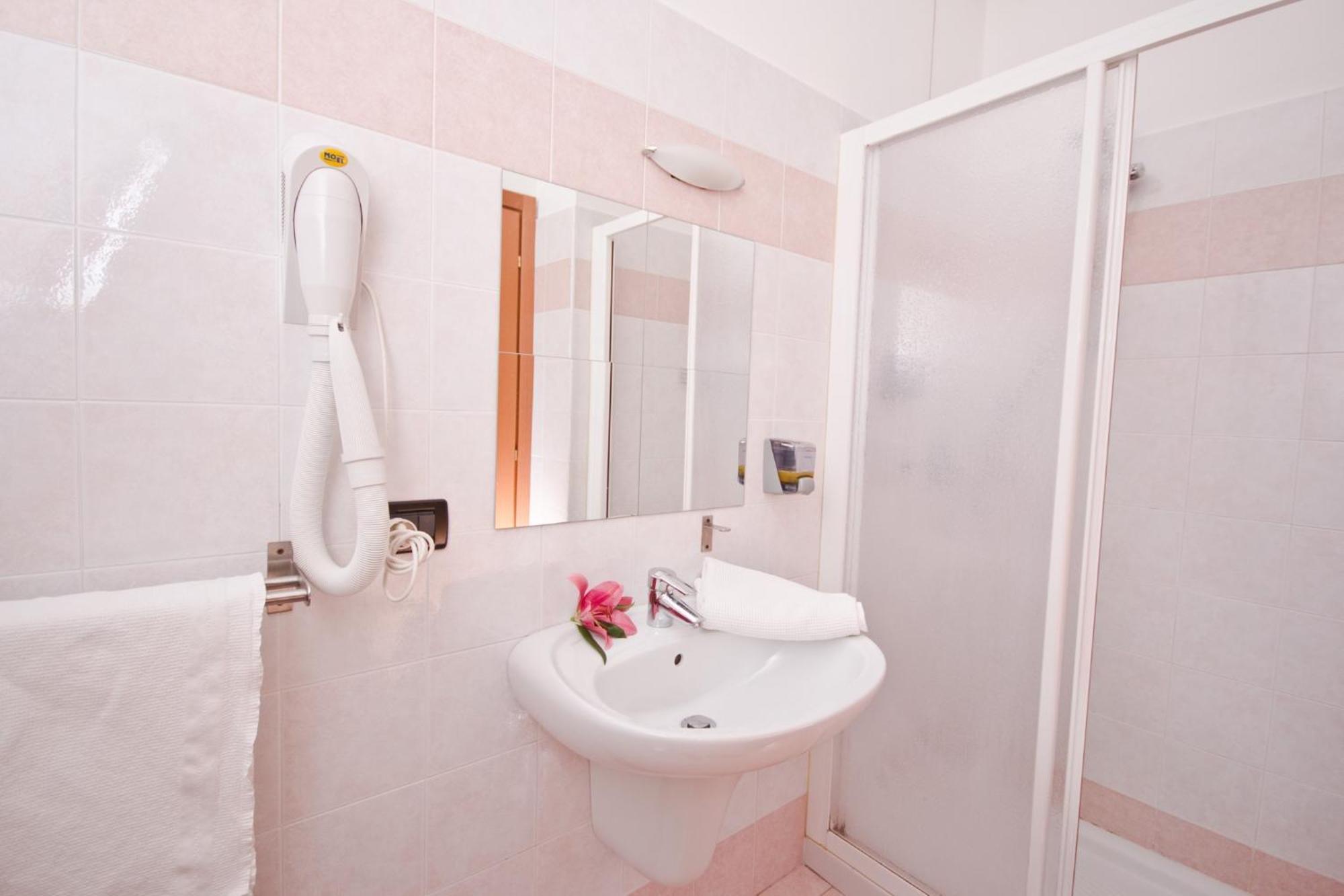 Hotel Martinelli Rontz-Klenz Zimmer foto
